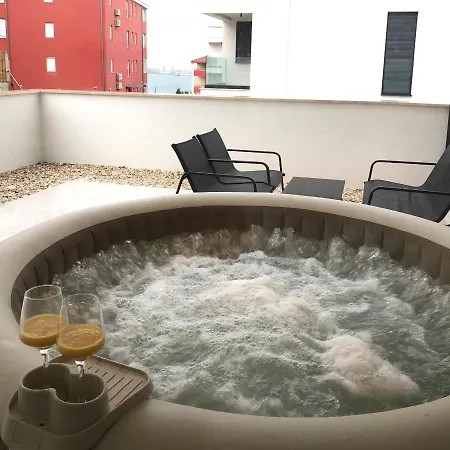 24 C Apartment Trogir