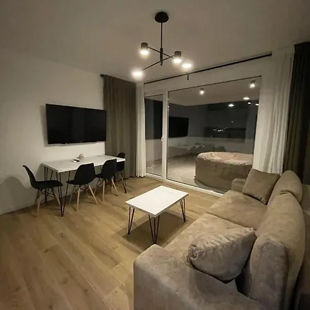 24 C Apartmán